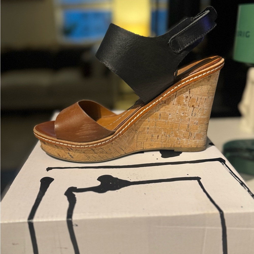 Two tone Dolce Vita platform sandals with buckle